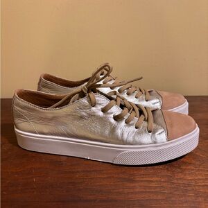 Kaanas Sneakers Silver/Tan Leather Size 6